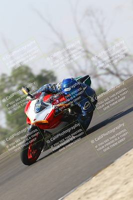 media/Sep-20-2025-TrackDaz (Sat) [[27f0cde673]]/B Group/1120am (Turn 2)/